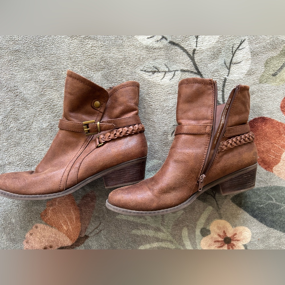 Baretraps Brown Ankle Boots with Braided Detail Sz 10
